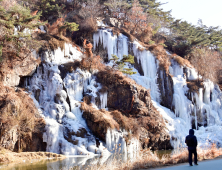 [날씨] 꽁꽁 싸매는 출근길…최저 영하 19도 맹추위