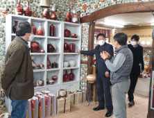 이상창 경남중기청장, 스마트 소공인 시범모델 '스마트공방' 방문