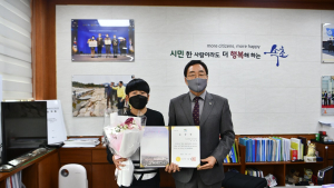 김철수 속초시장, 주짓수 신동 임준성 선수에 표창 전달