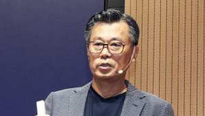 SK그룹 2인자 조대식 수펙스 의장, 15시간 검찰 조사