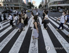 日, 코로나 확진 폭증…스가, '올림픽 중도취소 가능성' 부정