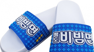 회춘 나선 장수기업들…굿즈마케팅으로 소통 강화