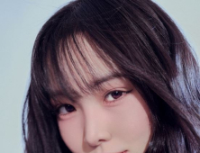 여자친구 유주, 강다니엘 소속사와 전속계약