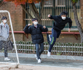 '반갑다 친구야' 수도권 초중고교 전면 등교 시행