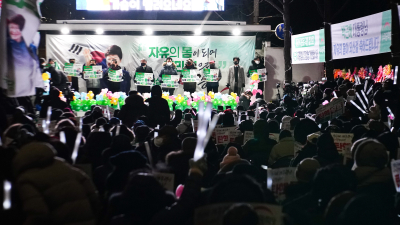 “박근혜 보면 울먹했다”…사면에 축포 올린 지지자들