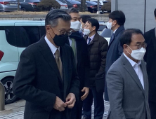 망해가는 회사 살려도 죄? 법원은 “죄 안됨”...조대식 무죄