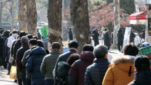가로 8·세로 11센치미터 종이 한 장에 기댄 ‘6998일’