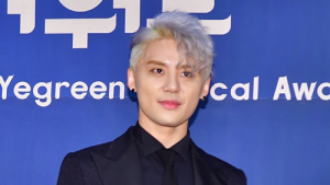 가수 겸 뮤지컬 배우 김준수, 코로나 확진
