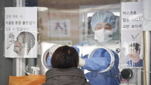 연일 역대 최다 확진...오후 9시까지 신규 확진자 15만8005명
