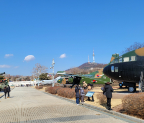 오랜만에 보는 파란하늘 '봄이 와요' 