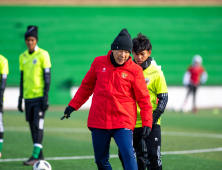 '영덕의 아들' 신태용 인니 축구대표팀 감독, 고향서 '전지훈련' 