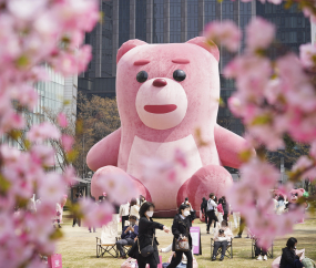 초대형 벨리곰 '폭발적 인기'