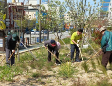 천만그루 정원친구들, 전주 도심 정원에 ‘지극정성’ 