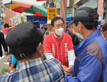 최민호 국힘 세종시장 후보, 조치원 재래시장서 첫 유세