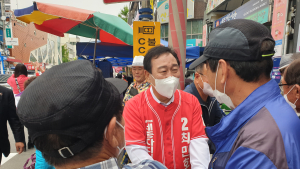 최민호 국힘 세종시장 후보, 조치원 재래시장서 첫 유세