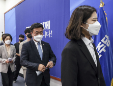 광주서 ‘역대급 무관심’… ‘민주당 탄핵’까지 거론