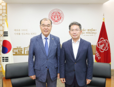 김진열 군위군수, 홍원화 경북대 총장과 면담…‘든든한 동반자’