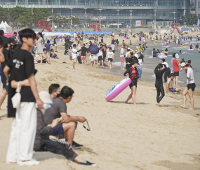 해운대 해수욕장에서 즐기는 물놀이