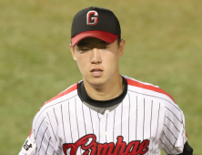 2년 전 학폭 논란으로 치명철회 김유성, 두산이 품었다