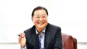 김경일 파주시장의 근무시간과 근무지는 따로 없다