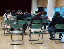 “아이고 어떡해” “친구 연락 안 돼요” 오열 또 오열