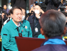 이태원 핼러윈 참사 현장 찾은 윤석열 대통령