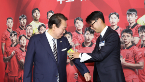 尹 “꺾이지 않는 마음 큰 울림”