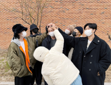 입대한 맏형 따라…연천 신교대에 뜬 완전체 BTS