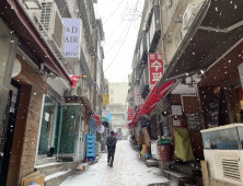 “이웃 죽어도 몰라”… 고독과 싸우는 쪽방촌 겨울