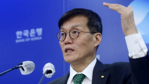 한은, 내년 금리 추가 인상 시사…“물가안정이 최우선”
