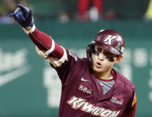 이정후, 2023 시즌 마치고 MLB 도전...키움서 포스팅 허락