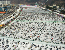 화천산천어축제, 경제지형도 바꿨다…경제효과 3200억 이상