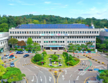 안산시, 산책로 활용 저예산으로 '맨발 흙길' 조성 