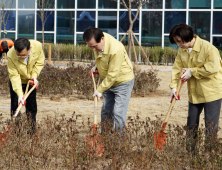 김지철 교육감, 천안 찾아 충남기능경기 참가학생 격려