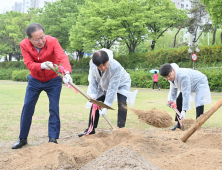 대구 신천둔치에 그늘 있는 ‘푸른 신천숲’ 조성 첫 삽