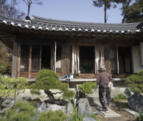 산불 피해 입은 강원도 유형문화재 강릉 방해정(放海亭)