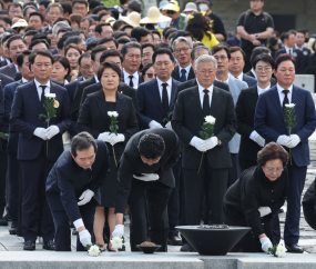 노무현 전 대통령 서거 14주기 추도식... 여야 총집결