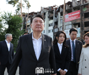 우크라이나 전격 방문한 윤석열 대통령 