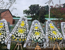 군산 숨진 교사… ‘학부모 민원·친목회 업무까지’