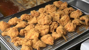 치킨·피자 프랜차이즈, 가맹점 한 곳당 3000만원 수익