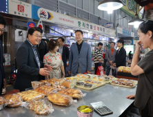 박성효 소진공 이사장, 대전 중리시장서 상인 격려