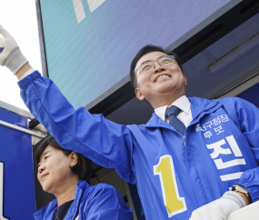 거리유세 펼치는 진교훈 강서구청장 후보