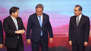 “한국, 일본·중국에 외교장관 회의 제안”