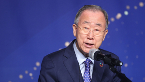 반기문 “오염수 안전하다는 IAEA 믿어”…탈원전 비판도
