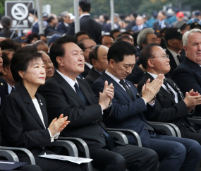 윤 대통령, 박정희 전 대통령 서거 44주기 추도식 참석