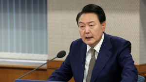 尹 대통령 “불법사금융, 악랄한 암적 존재”