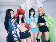 블랙핑크 단체 활동만 재계약? YG “협의 중”
