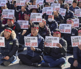 '노조법 2.3조·방송법 즉각 공포하라' 노동자들의 외침