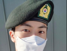 BTS 진, 또 조기 진급 “병장 김석진”