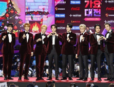 NCT 텐, ‘가요대전’ 리프트 추락 사고에 “저 괜찮아요”